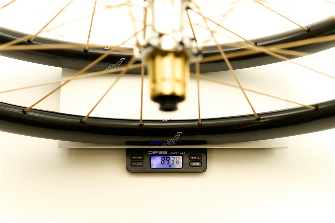 DUKE Strada 36-NonPlus-GS-HG-Waage.jpg